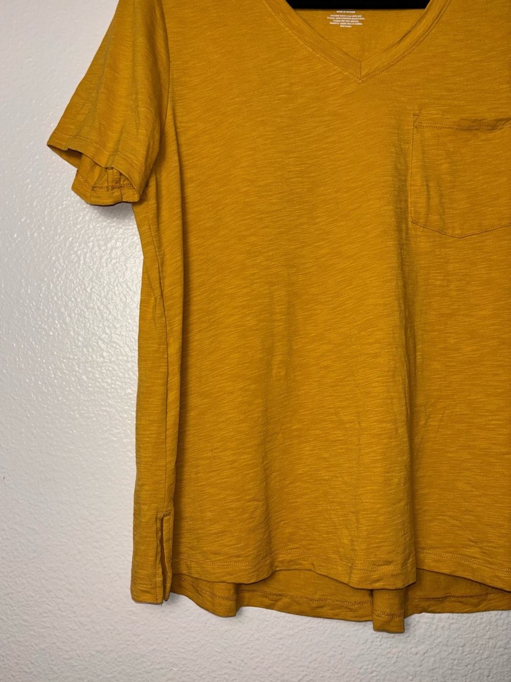 Duluth Trading Co. Mustard Yellow V-Neck Pocket Tee Shirt Woman's Size Large - Picture 5 of 13
